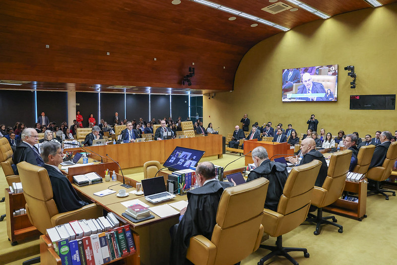 STF muda o cenário da licença-maternidade: 120 dias para todas e uma nova discussão sobre os 60 dias adicionais